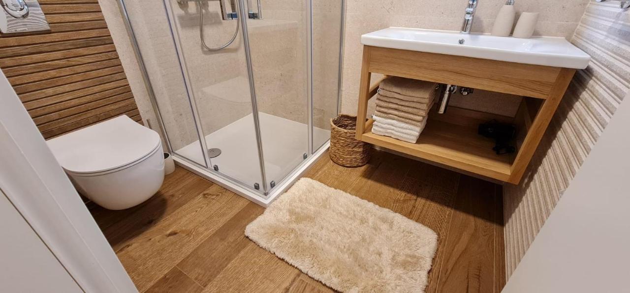 Apartments Lolita Бол Экстерьер фото