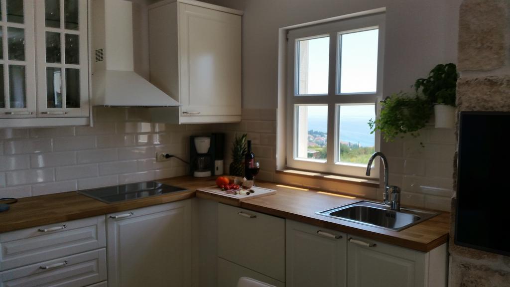 Apartments Lolita Бол Экстерьер фото