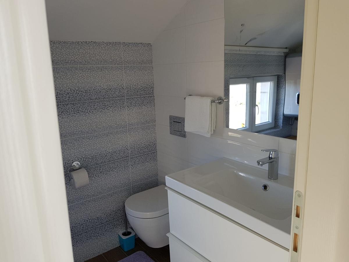 Apartments Lolita Бол Экстерьер фото